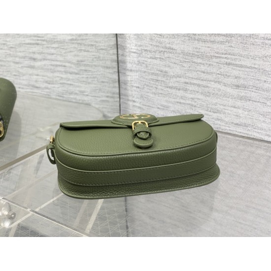 Dior Bobby