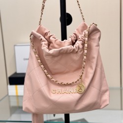 CHANEL 22 Bag