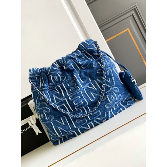 CHANEL 22 Bag