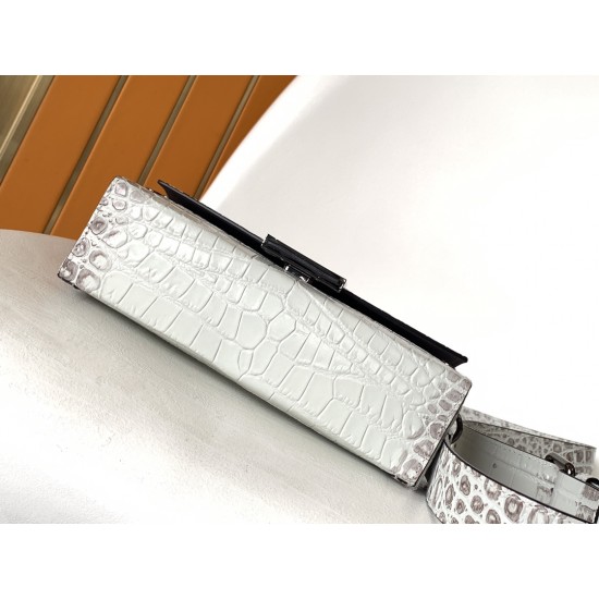 FENDI Baguette