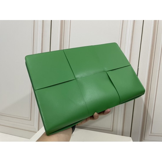 Bottega Veneta More