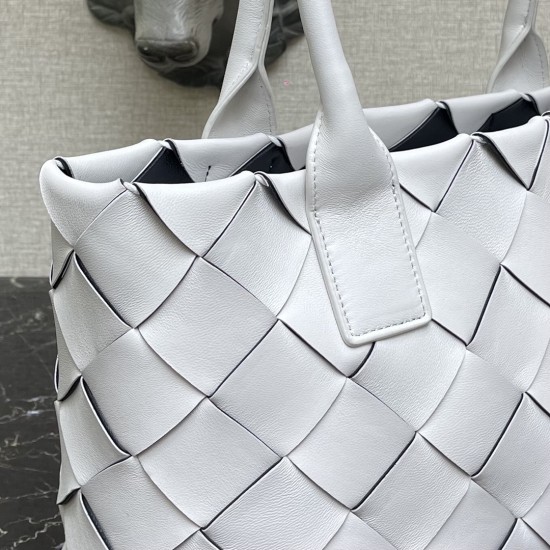 Bottega Veneta Tote