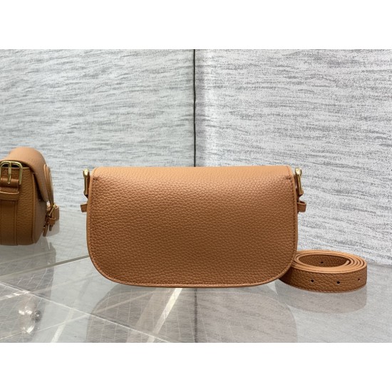 Dior Bobby