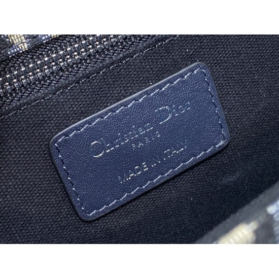 Dior Montaigne