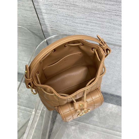 Dior Caro