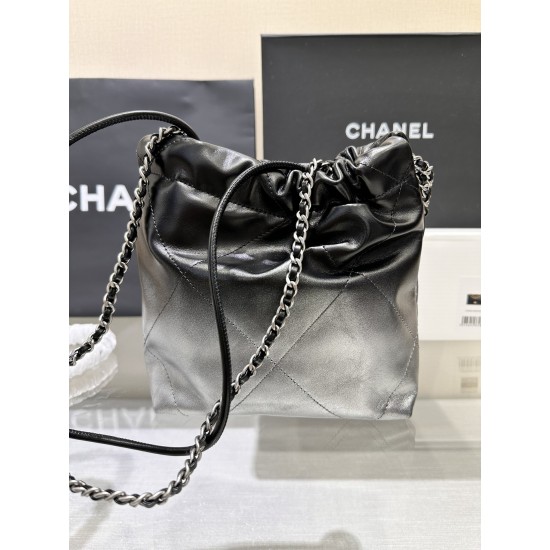 CHANEL 22 Bag