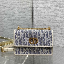 Dior Caro