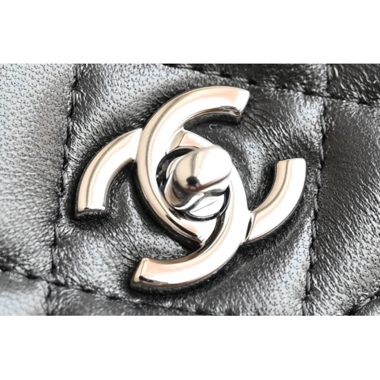 CHANEL WOC
