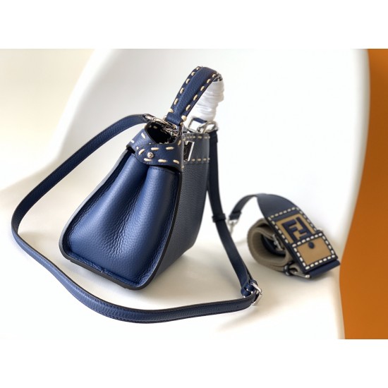 FENDI Peekaboo