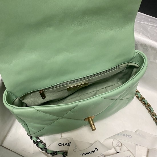 CHANEL 19 BAG