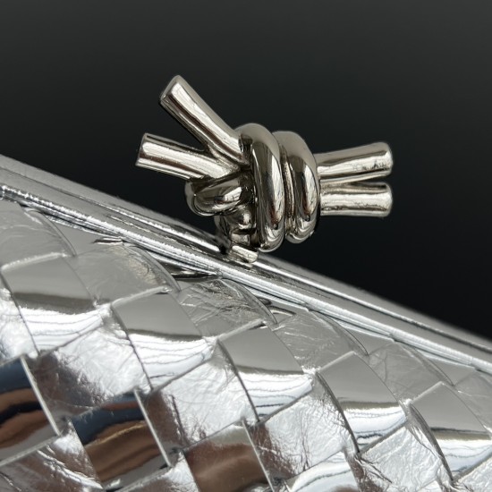 Bottega Veneta More
