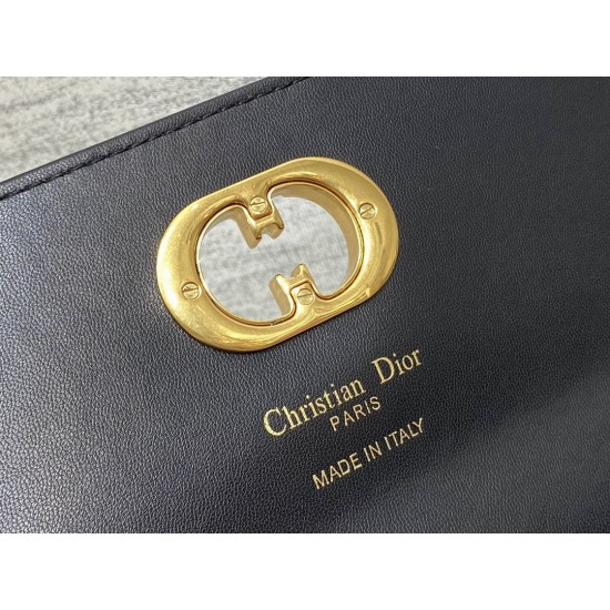 Dior Caro