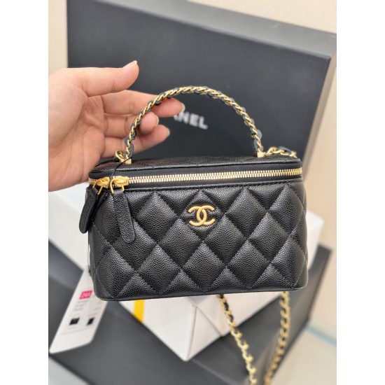 CHANEL WOC