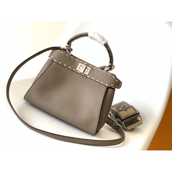 FENDI Peekaboo