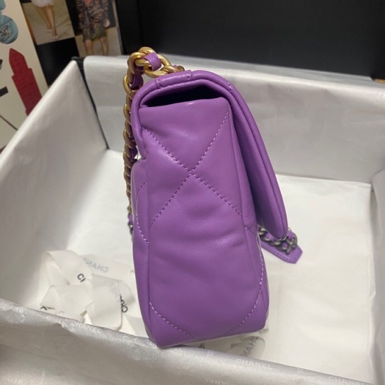 CHANEL 19 BAG