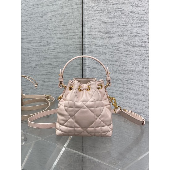 Dior Caro