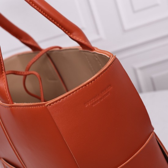 Bottega Veneta Tote