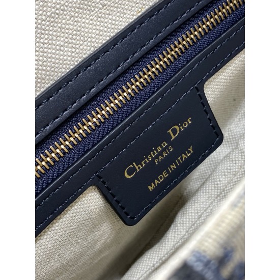 Dior Saddle