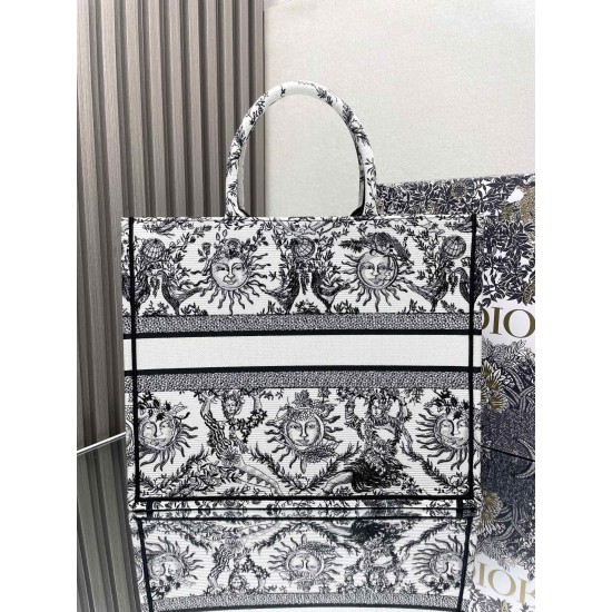 Dior Book Tote