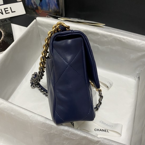 CHANEL 19 BAG