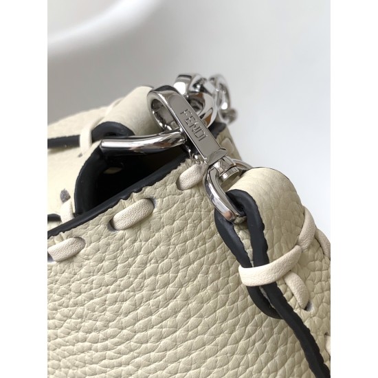 FENDI Baguette