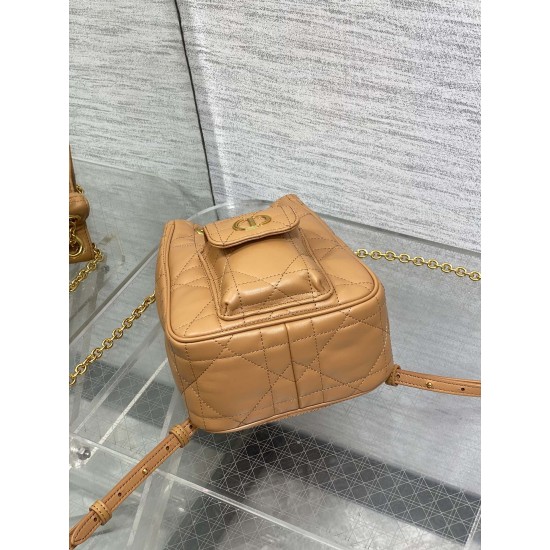 Dior Caro