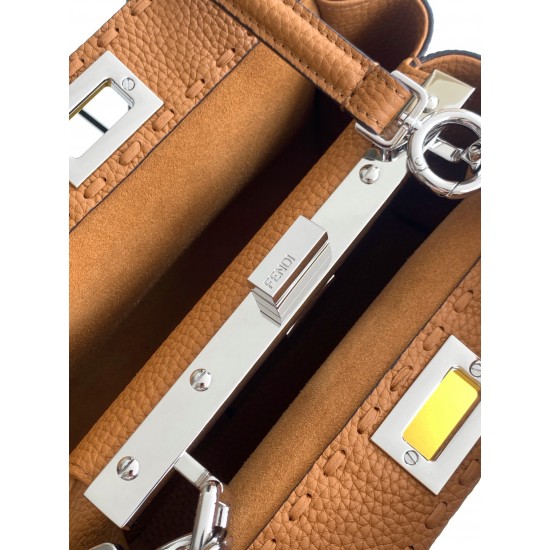 FENDI Peekaboo
