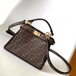FENDI Peekaboo