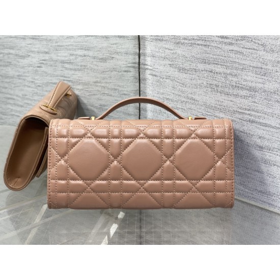Dior Caro