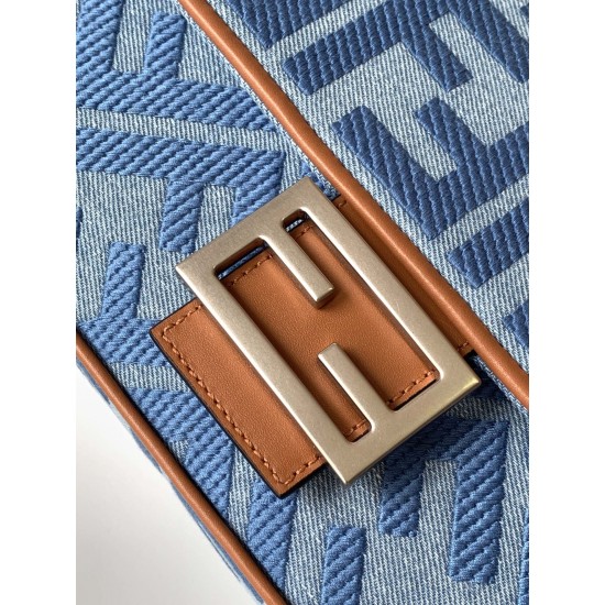 FENDI Baguette
