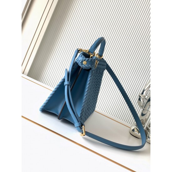 FENDI Peekaboo