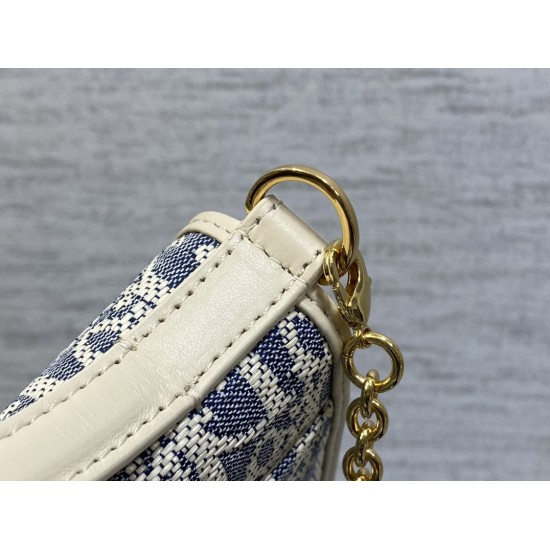 Dior Montaigne