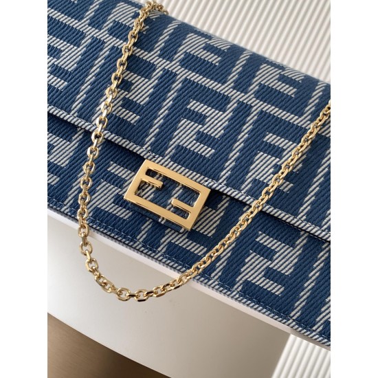 FENDI Baguette