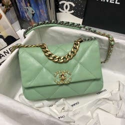 CHANEL 19 BAG