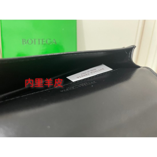 Bottega Veneta Wallet