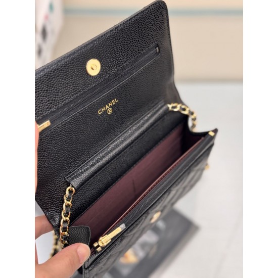 CHANEL WOC