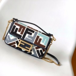 FENDI Baguette