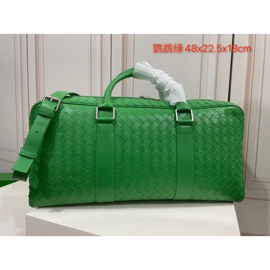 Bottega Veneta More