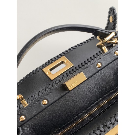 FENDI Peekaboo