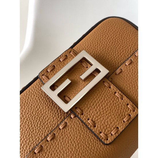 FENDI Baguette
