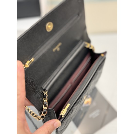 CHANEL WOC