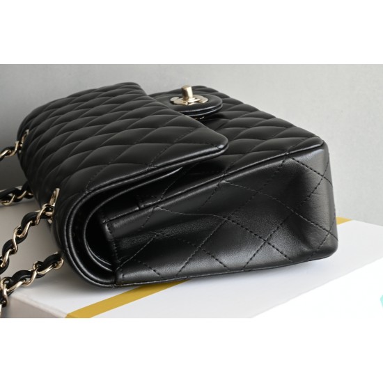 CHANEL FLAP BAG