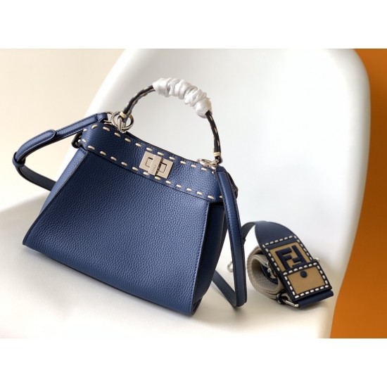 FENDI Peekaboo