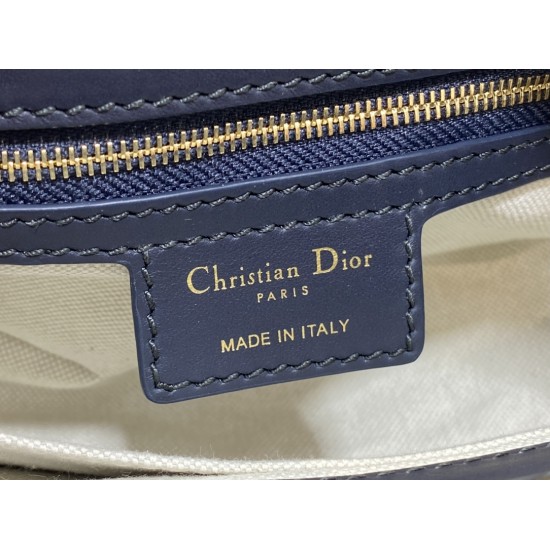 Dior Montaigne