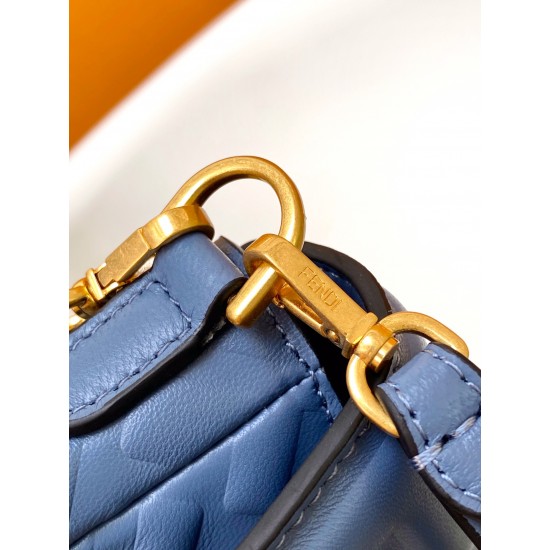FENDI Baguette