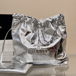 CHANEL 22 Bag