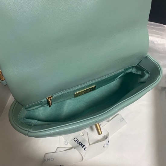 CHANEL 19 BAG