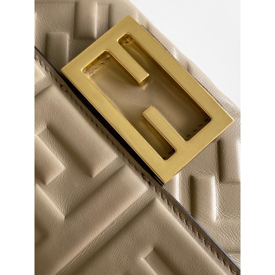 FENDI Baguette