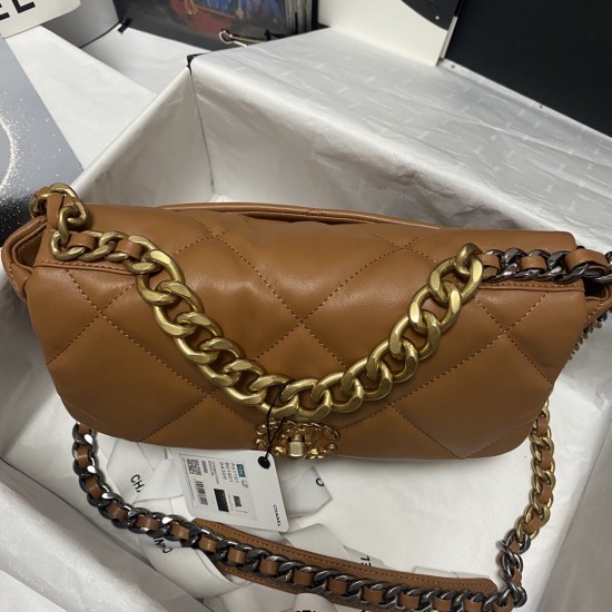 CHANEL 19 BAG