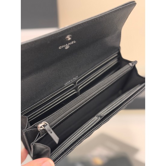 CHANEL BOY BAG